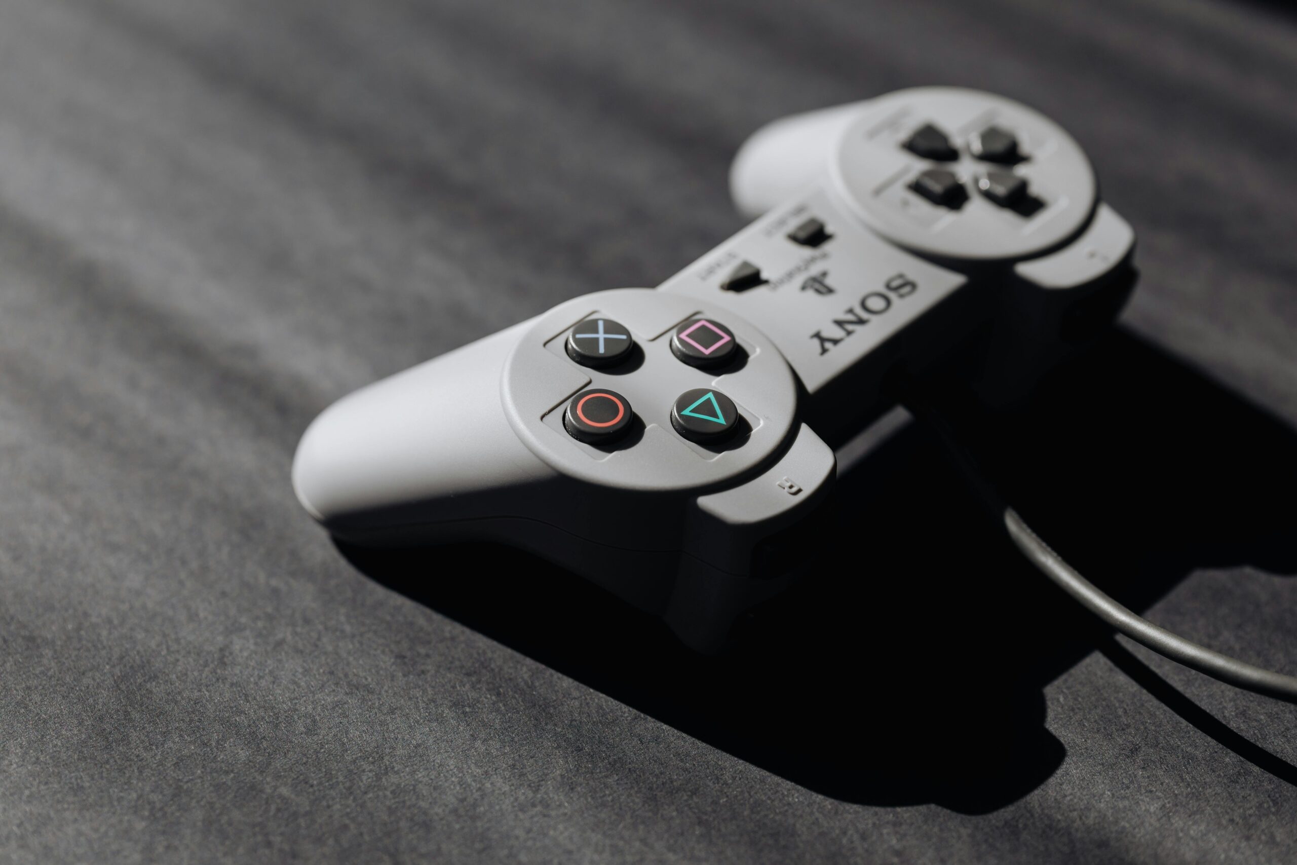 8 Old School Games Every New Player Must Play