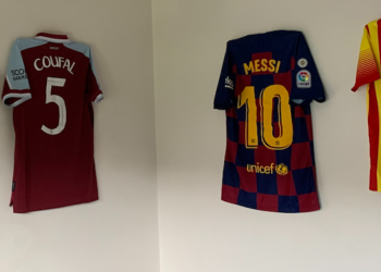 Shirt Display: Your Ultimate Partner for Professional Shirt Display Solutions