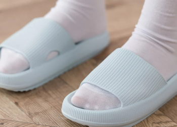 CloudSlides: Simplifying Presentation Creation