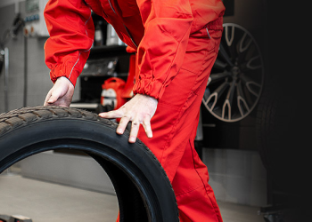 BILDELARONLINE24 – Din pålitliga partner för bildelar och tillbehör