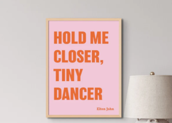 A Detailed Look at What Makes Beach House Art Special