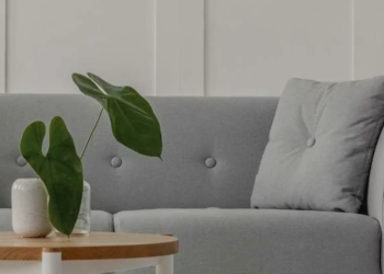 Cut Plastic Sheeting: Precision, Quality & Custom Plastic Sheets