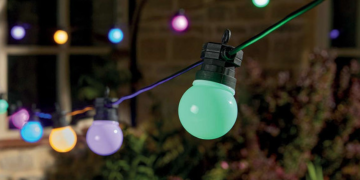 What makes SimplyLED special among UK lighting retailers